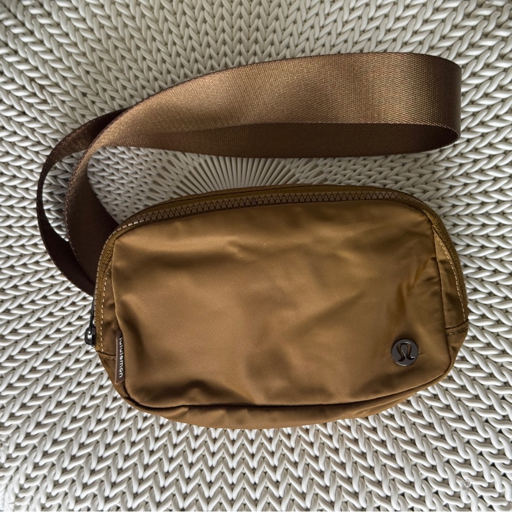 Lululemon Athletica Toffee Colour Everywhere Belt Bag